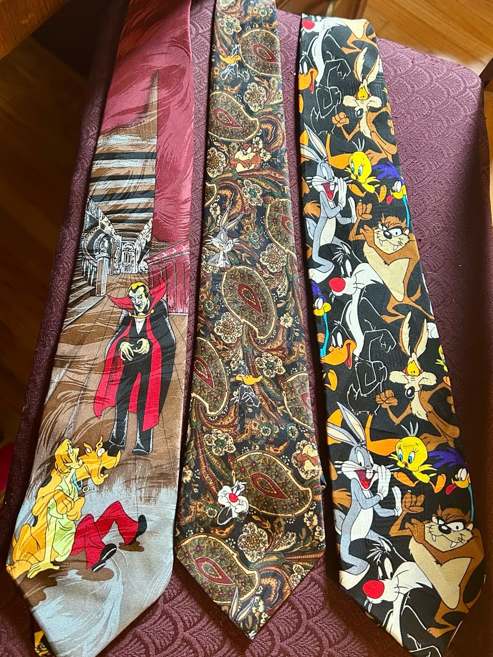 90s Warner Bros. & Looney Tunes Taz, Bugs & Scooby Cartoon Novelty Ties Lot of 5